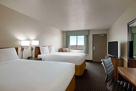 Queen Room with Two Queen Beds - Non-Smoking