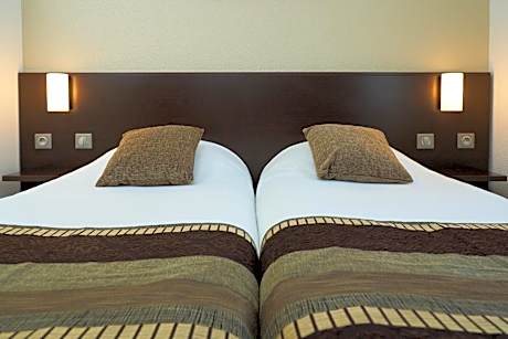 Double Room with 2 Single Beds