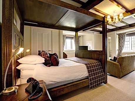 Four Poster Bedroom