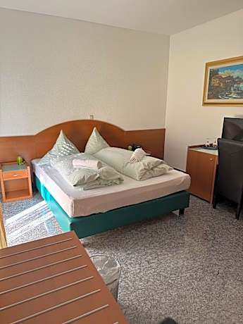 Hotel & Restaurant Garda