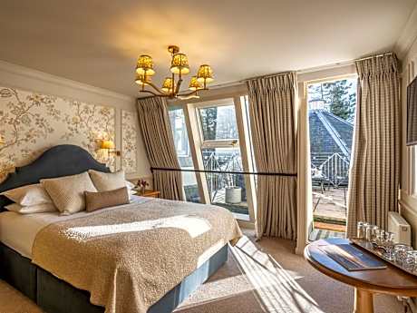 Classic Room with Terrace