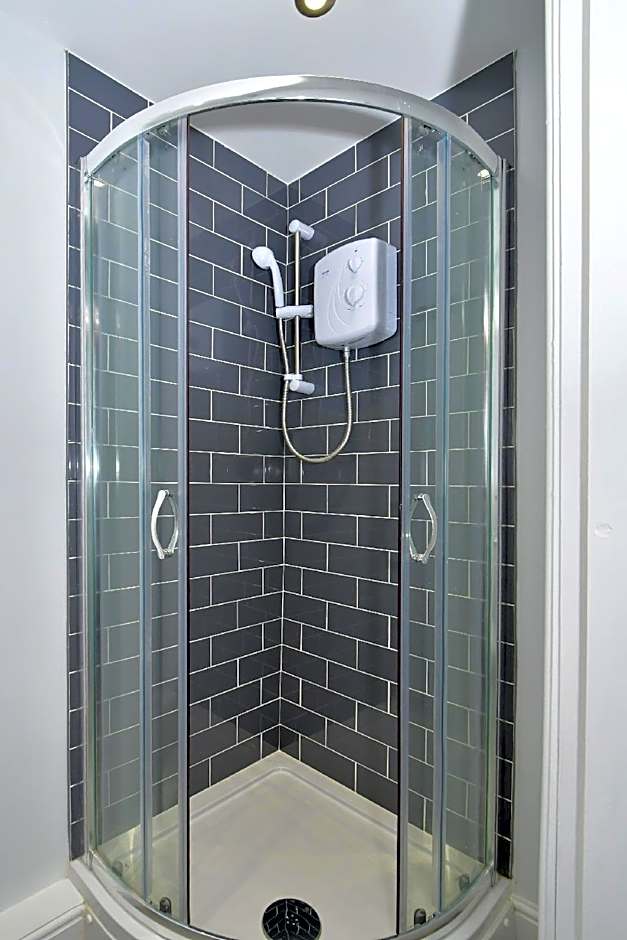 Townhouse @ 272 Walthall Street Crewe