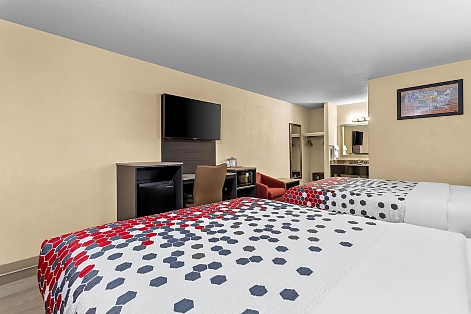 Econo Lodge Inn & Suites Santa Rosa