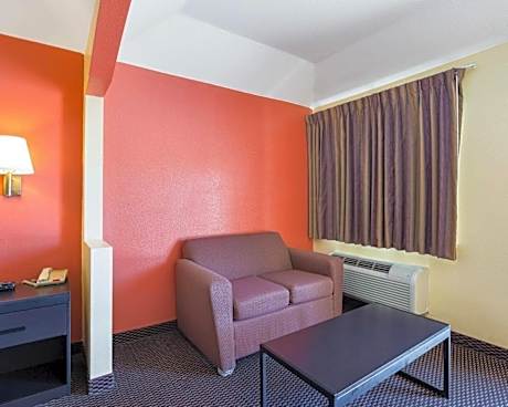 King Room with Whirlpool - Smoking