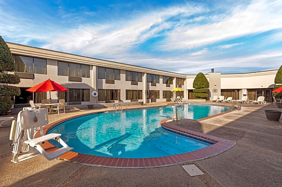 Best Western Plus Madison-Huntsville