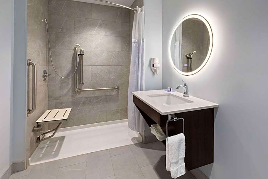 Travelodge by Wyndham Cochrane South