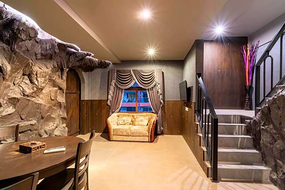 The Castle Pratumnak Hill Pattaya 6 Bedroom