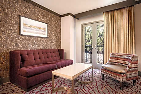 HORSESHOE JUNIOR SUITE 2 QUEEN NON-SMOKING