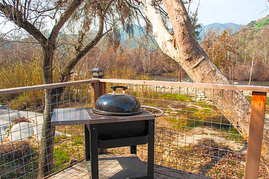 Sequoia River Front Cabins