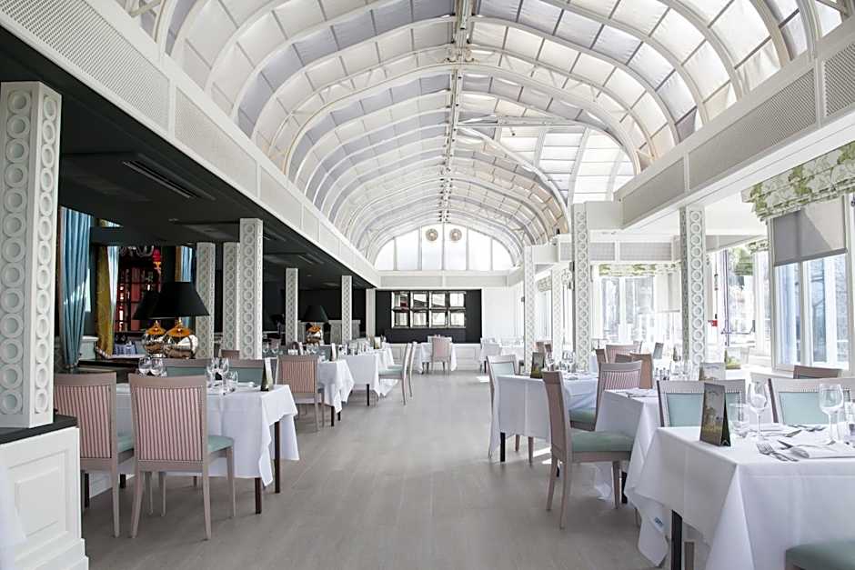 The Bromley Court Hotel