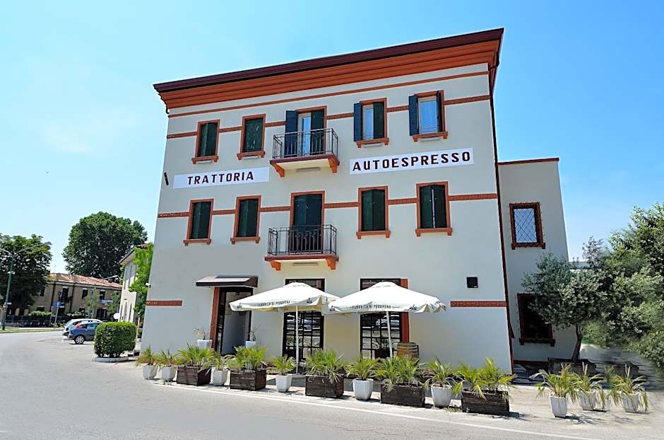 Hotel Autoespresso Venice - Atika & Atif
