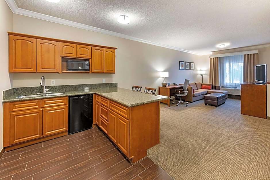 Comfort Suites Near Six Flags Magic Mountain
