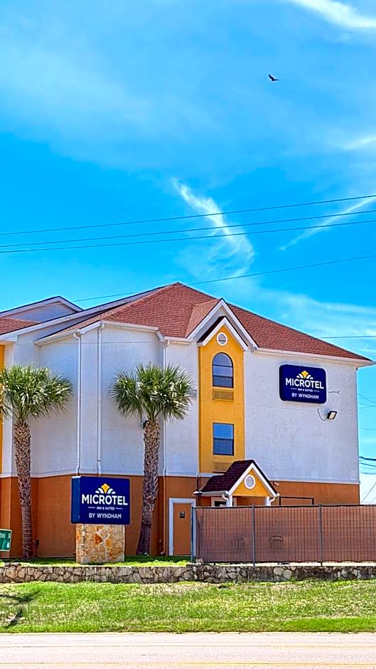 Microtel Inn & Suites By Wyndham New Braunfels