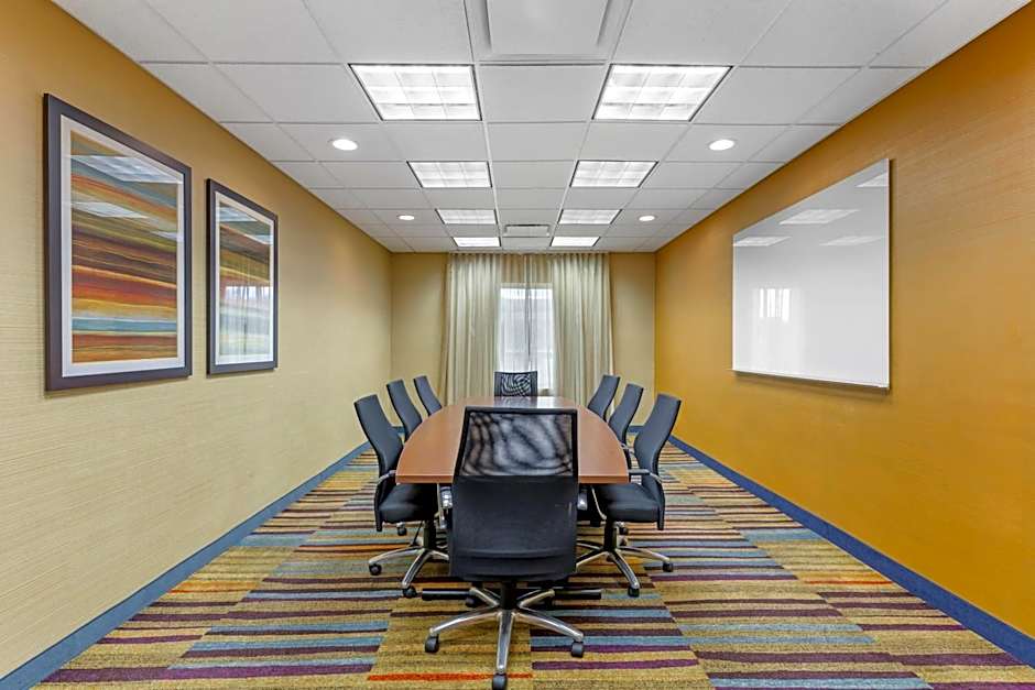 Comfort Inn & Suites Akron South