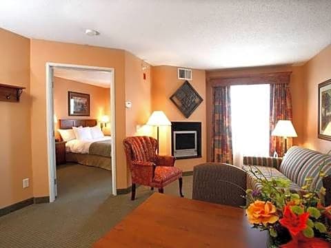 MainStay Suites Madison Airport