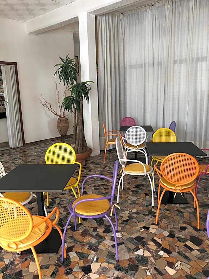 Hotel Marlisa Pier