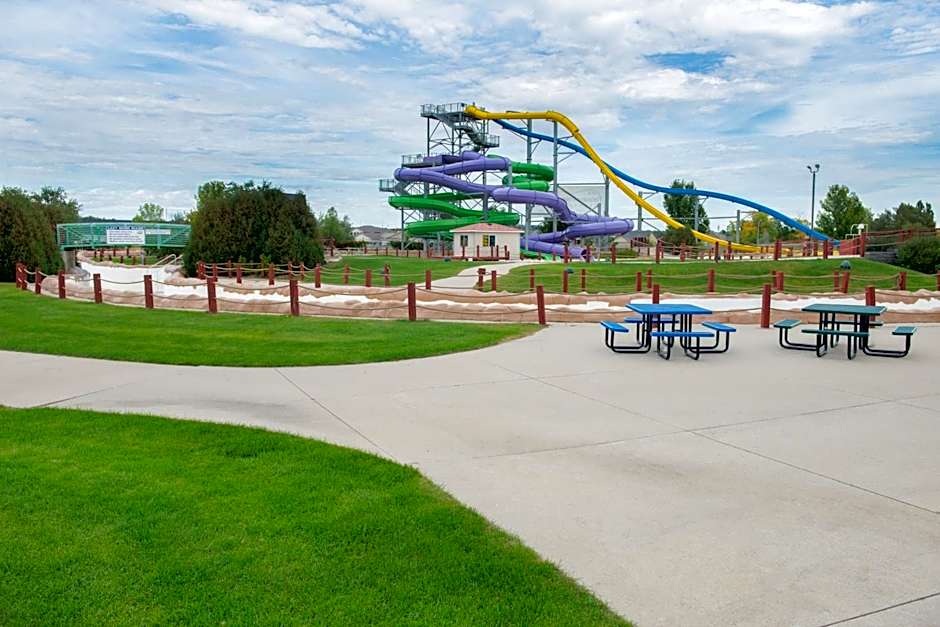 Holiday Inn Express Hotel & Suites Bismarck By IHG