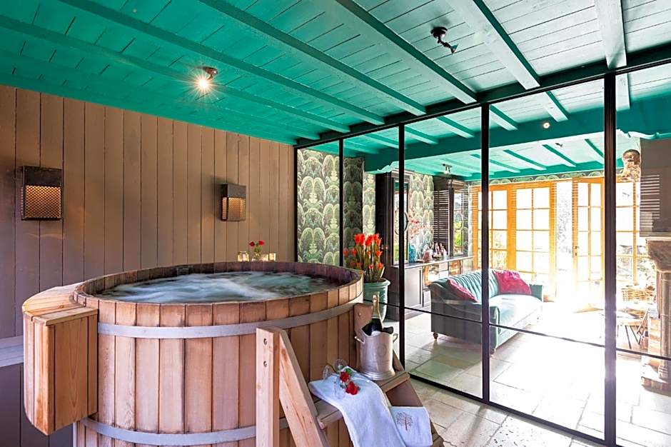 Exclusive Suites The Secret Garden