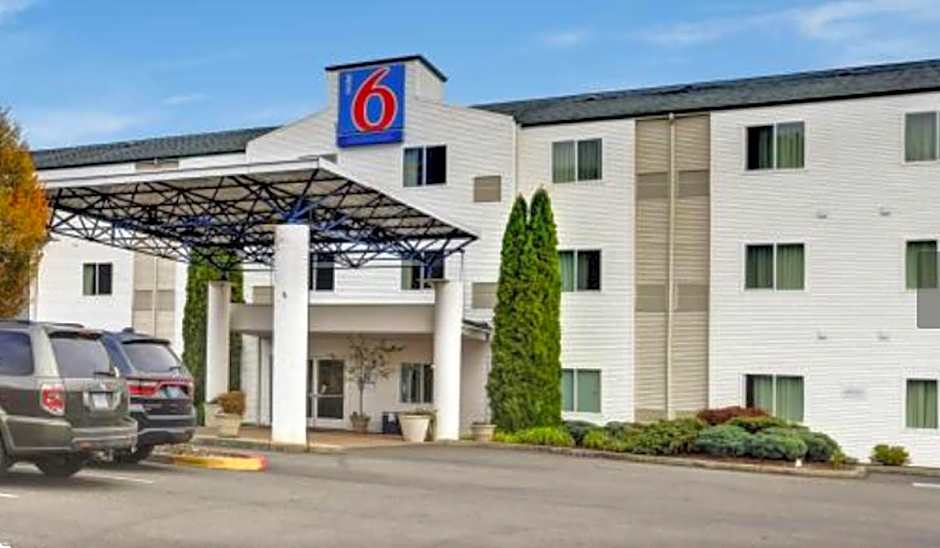 Motel 6-Roseburg, OR