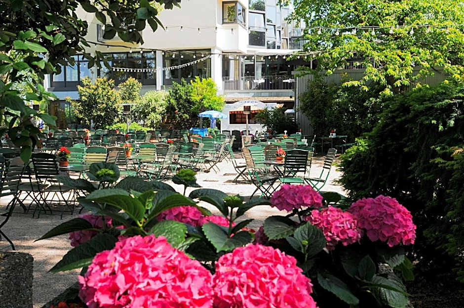FAVORITE Parkhotel