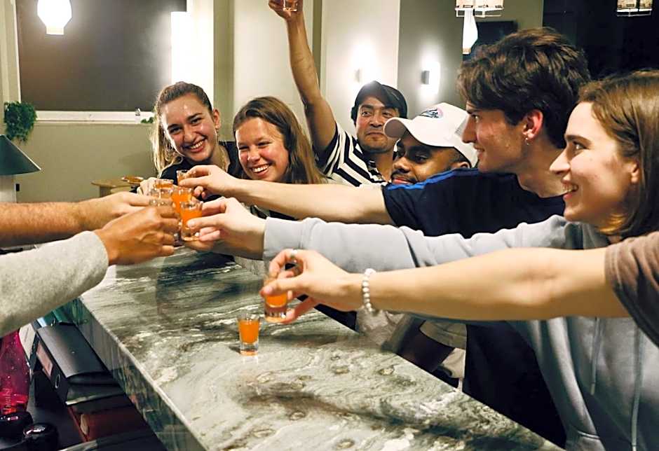 Gspot Hostels & Love Triangles Pizzeria