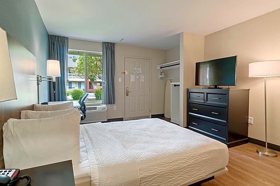 Extended Stay America Suites - San Francisco - San Mateo - SFO