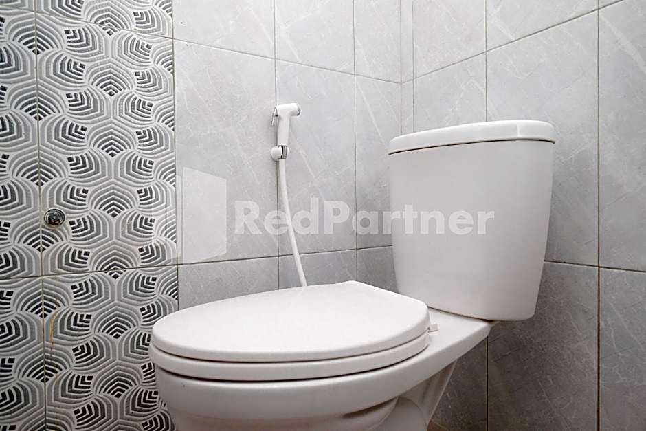 DR Living Syariah Solo Mitra RedDoorz