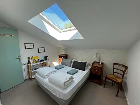 Double Room with Shared Toilet