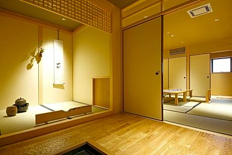 Quadruple Room with Private External Bathroom