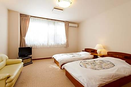 Twin Room with Shared Bathroom