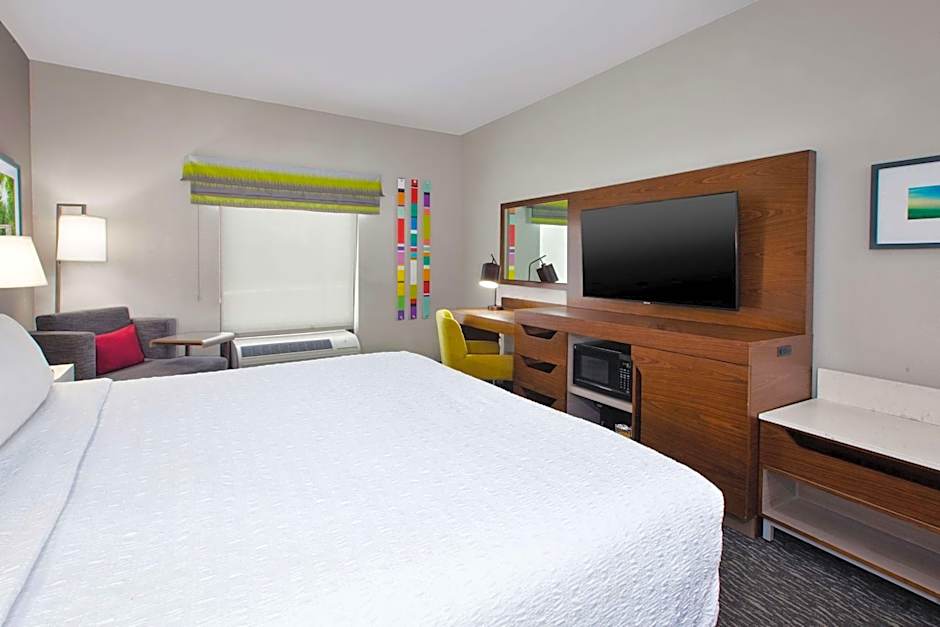 Photo 1 of 3 of 1 King Bed, Hearing/Mobility Accessible, Roll in Shower