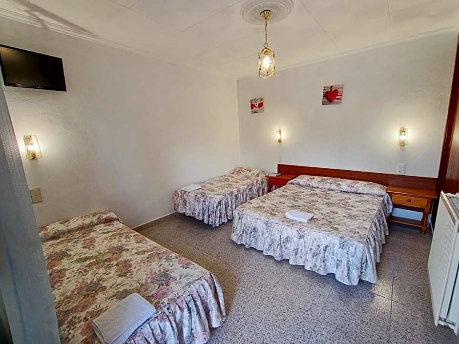 New Hostal Sant Llop