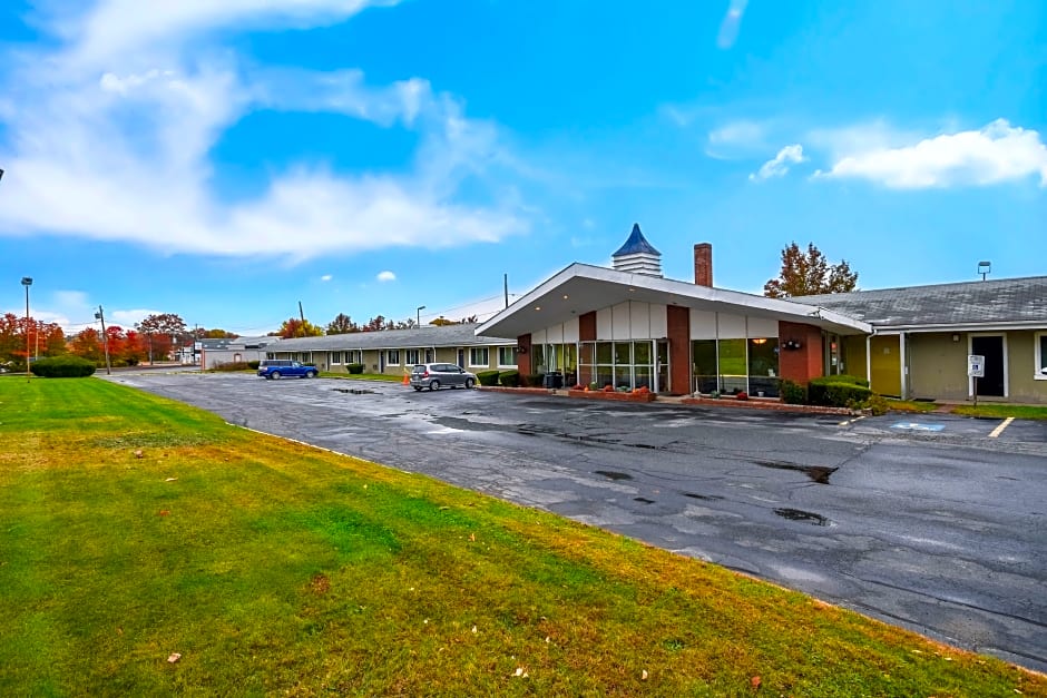 Monticello Inn Framingham