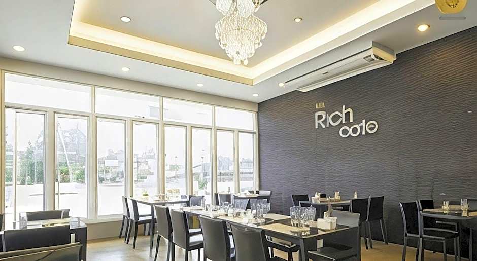 The Rich Residence