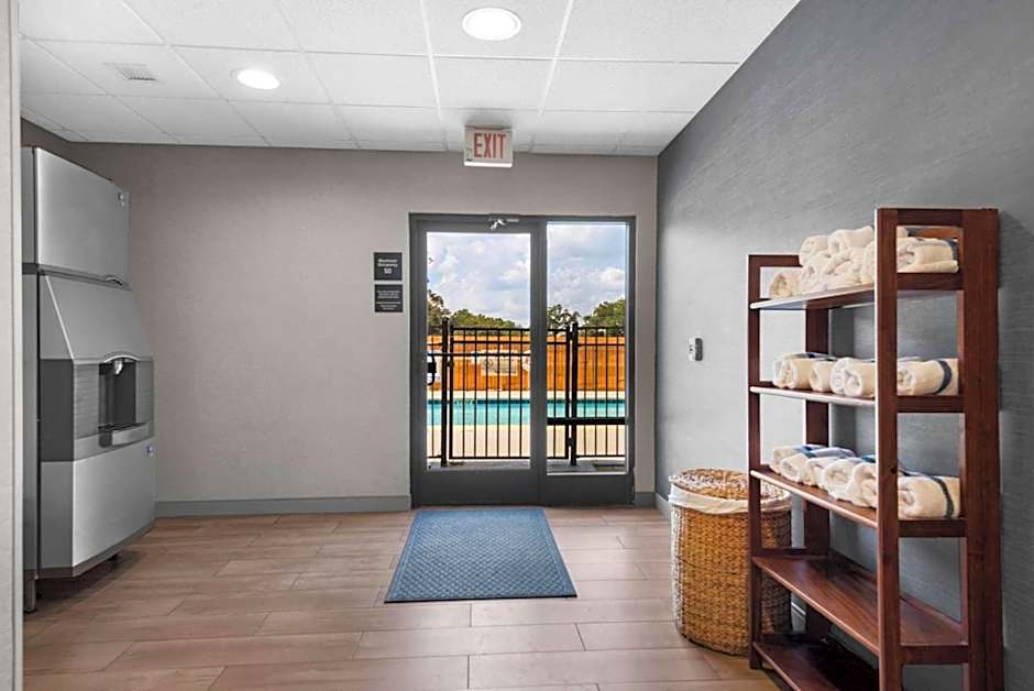 Hampton Inn By Hilton & Suites Pensacola I-10 N At University Town Plaza