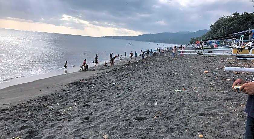 Villa Kenanga in Meninting by the beach