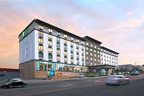 Holiday Inn Express & Suites Fort Worth Downtown by IHG