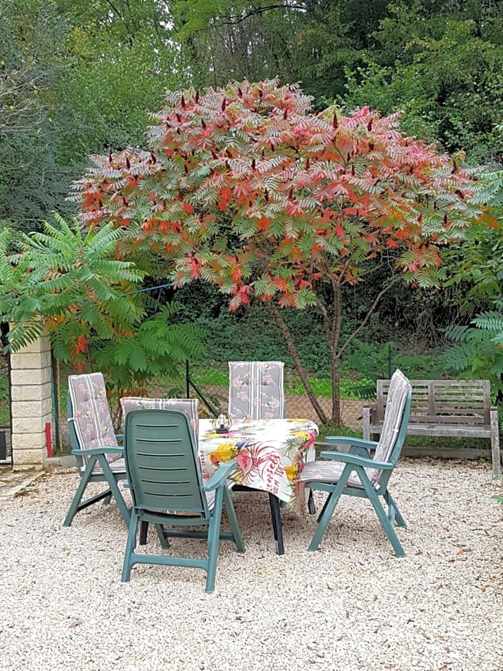 La Perle De Frayssinet-Le-Gélat - Chambre d'Hôtes - B&B