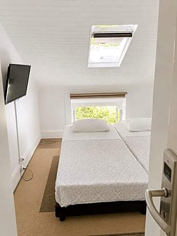 Family Room (4 Adults)