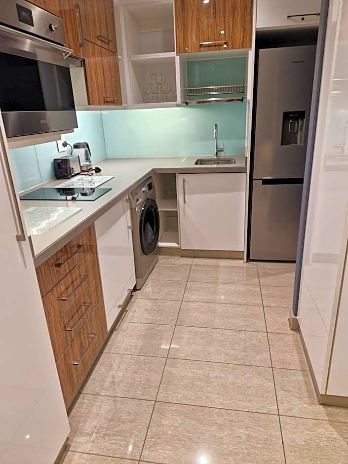 Umhlanga Lagoon Drive Top Sea Facing Unit