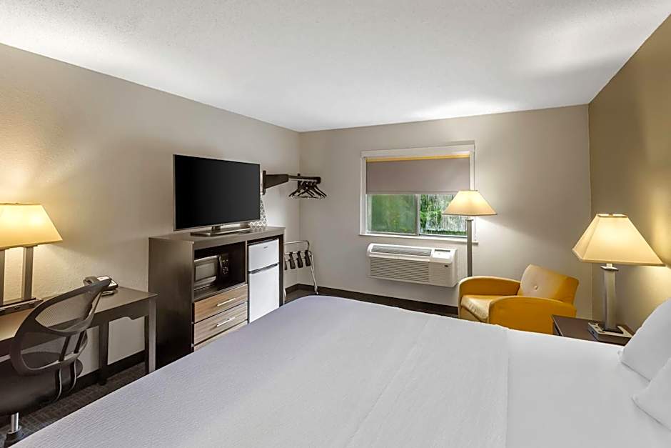 Super 8 by Wyndham Elkins