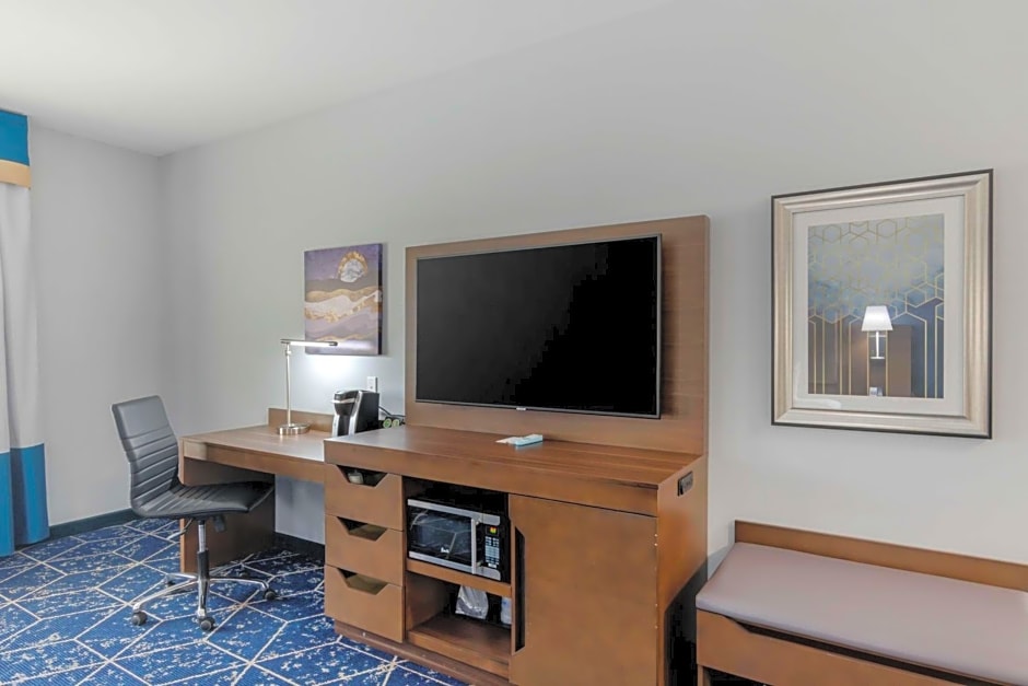 Best Western Plus St. Louis Airport Hotel