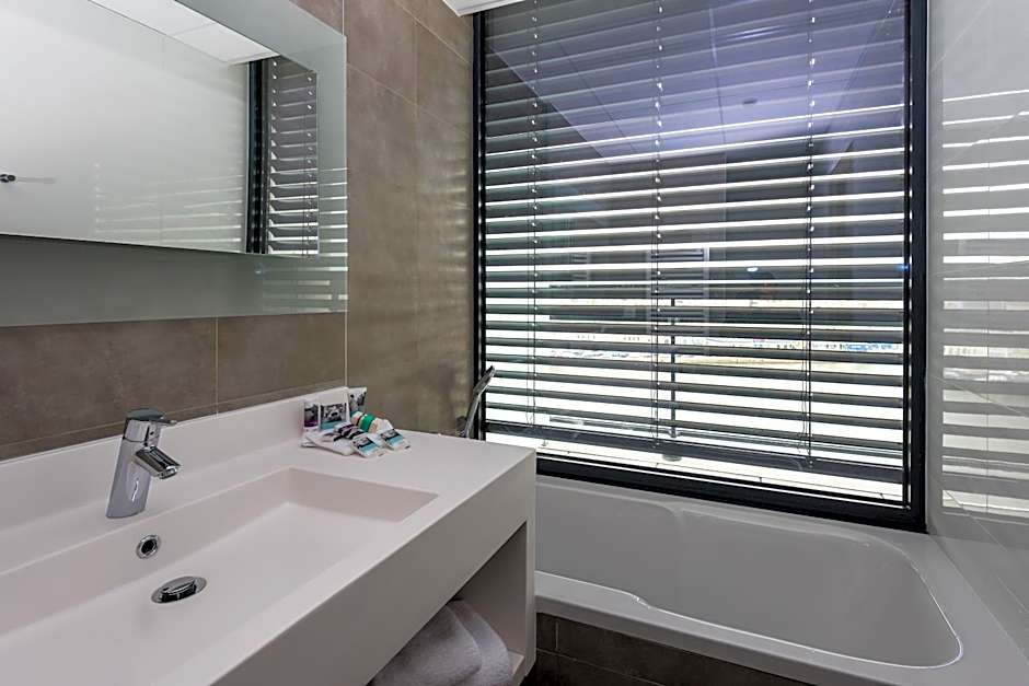 Mercure Cherbourg Centre Port