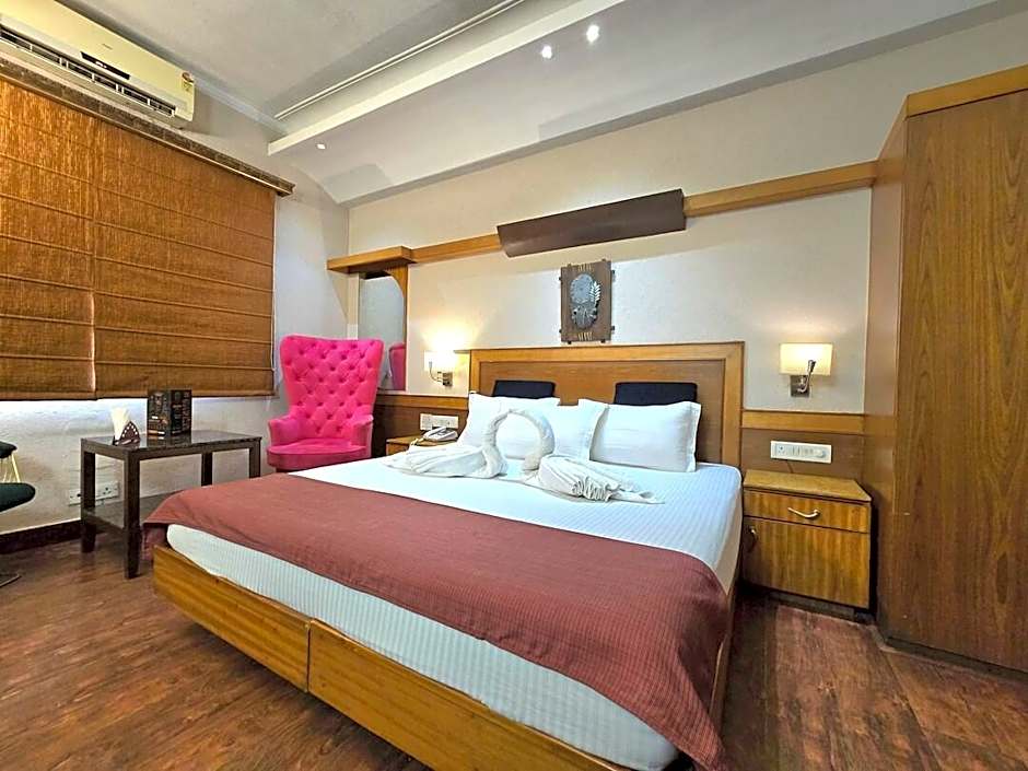 Royal Castle Grand