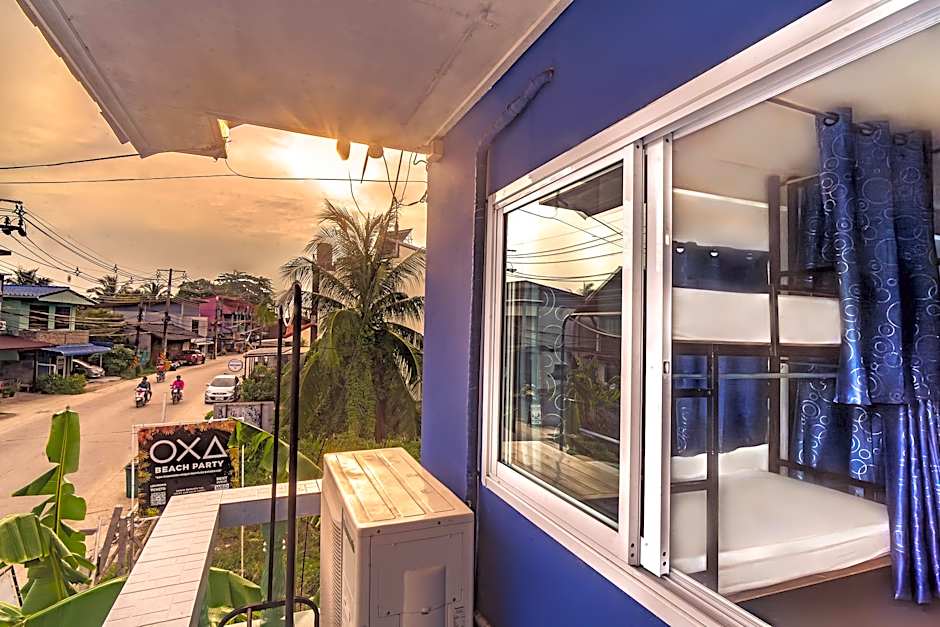 See Sea Backpacker House