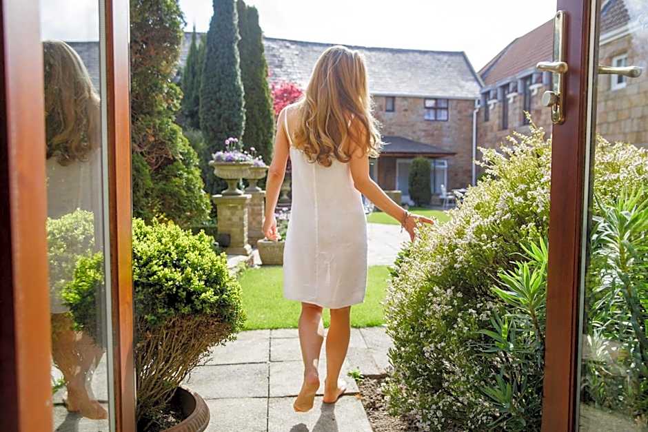 Greenhills Country Hotel