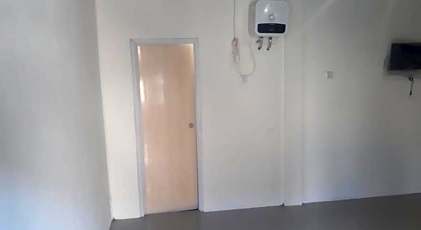 RedDoorz @ Wanea Area Manado