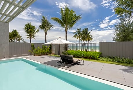 Three-Bedroom Pool Suite Beach View