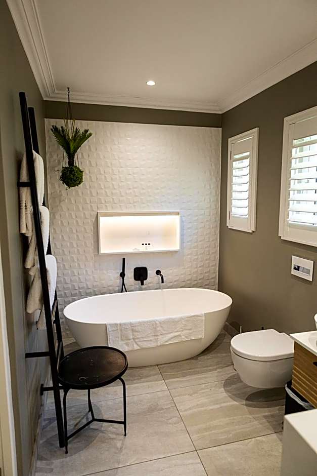 Cape Village Lodge