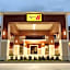 Super 8 by Wyndham Carrizo Springs